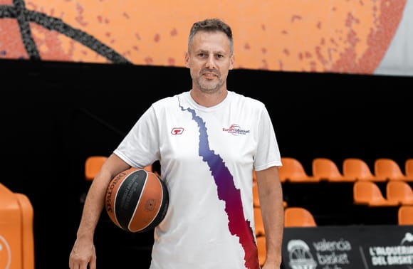 Un coach belge spécialiste de la main faible