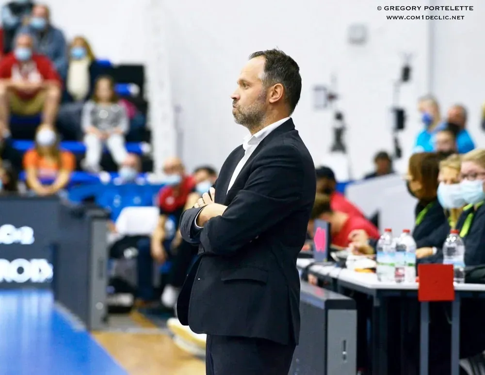 Saint-Quentin confirme le départ de son coach Julien Mahé