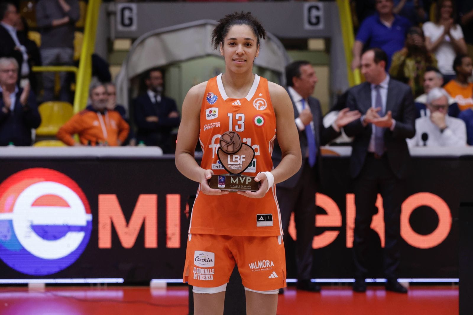 Schio sacré champion d’Italie, Janelle Salaün MVP de la finale