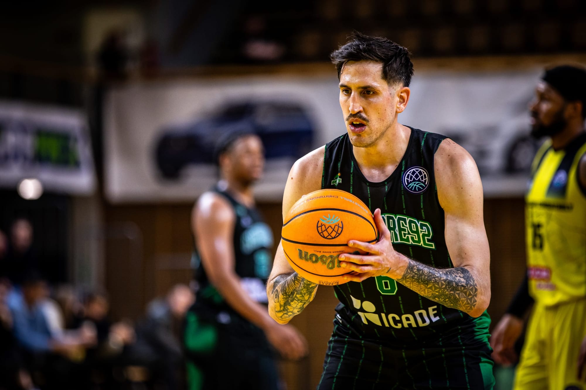 Paul Lacombe extends contract with Nanterre until 2027