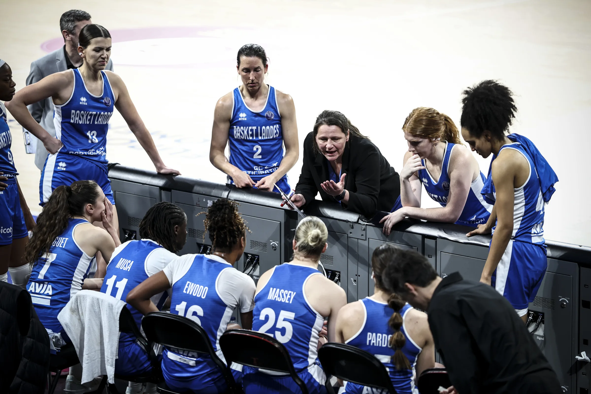 Basket Landes en acción durante un partido de la EuroLigue Femenina.