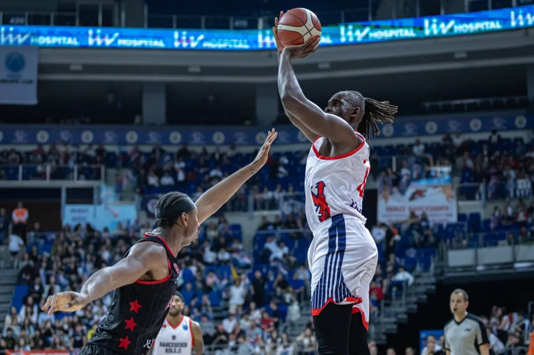 Les Français de l'étranger : Une finale européenne pour Jerry Boutsiele et Axel Bouteille