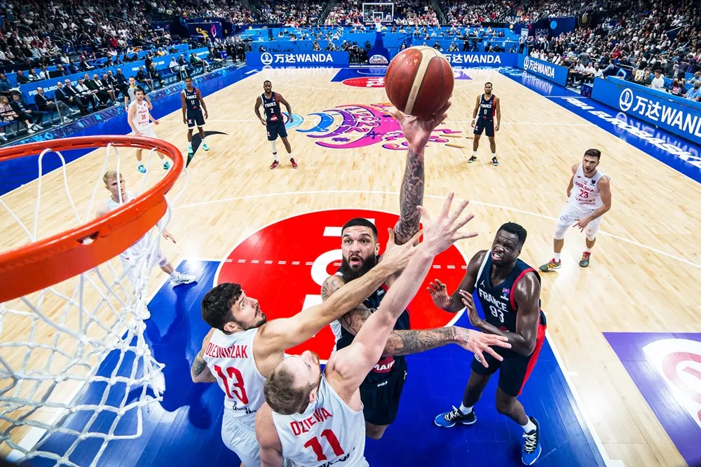 Vincent Poirier sur son transfert à l'Anadolu Efes : « Je voulais retrouver un rôle de titulaire »