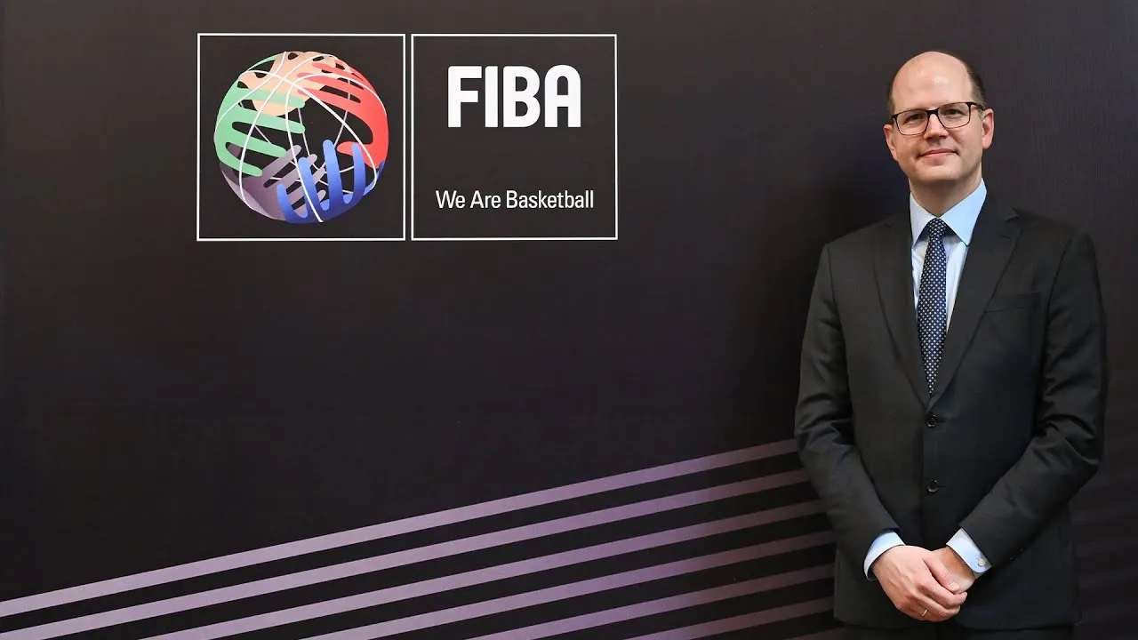 La FIBA à propos du flux de joueurs vers la NCAA : "vous pouvez transférer, à condition que les contrats soient respectés"