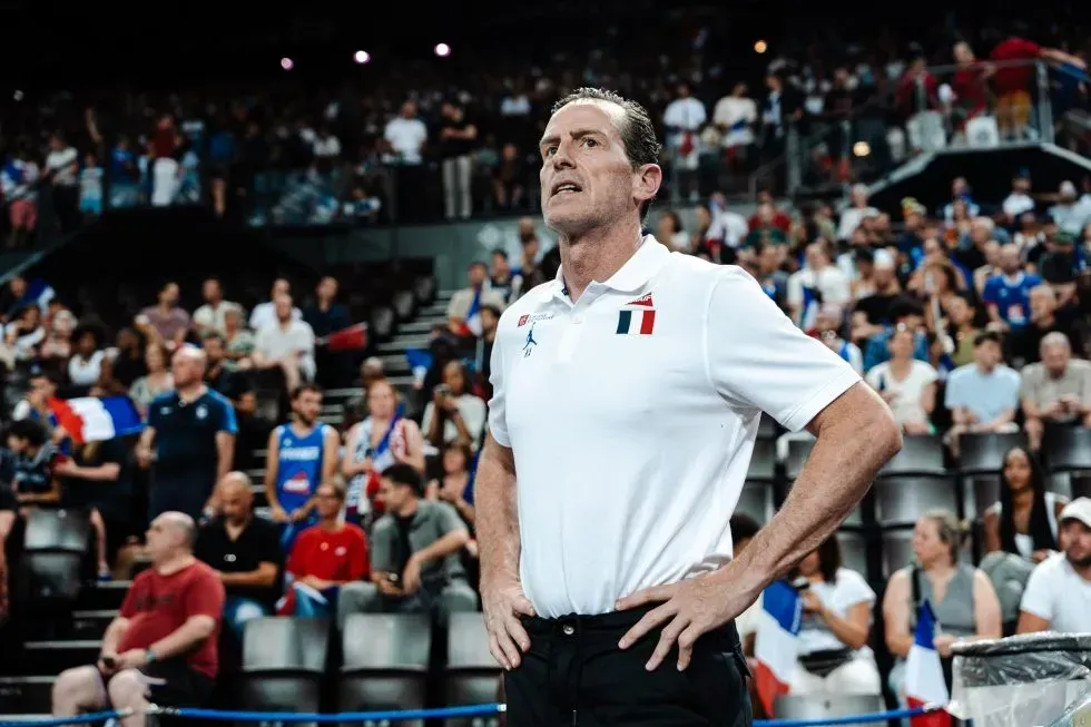 NBA : Kenny Atkinson, élu coach de l'année, salue l'apport de Vincent Collet