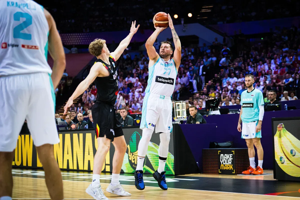 Luka Doncic est devenu le 4e joueur à faire un triple double à l'EuroBasket