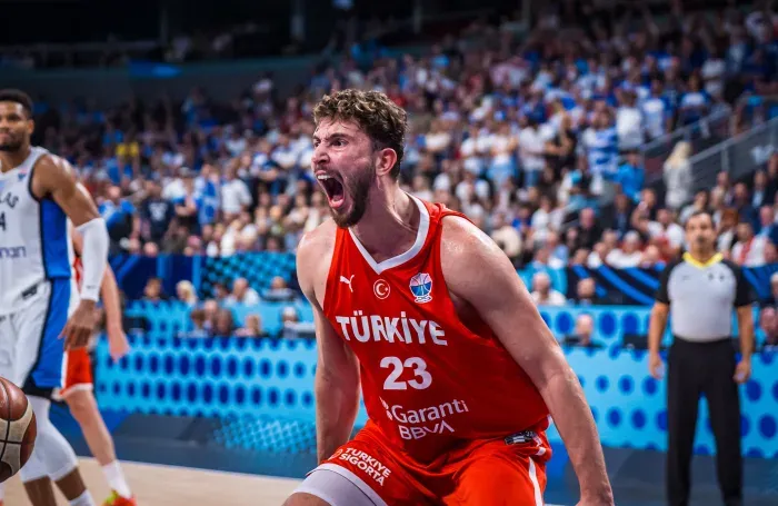 Vingt-quatre ans après, la Turquie de retour en finale de l’Euro !