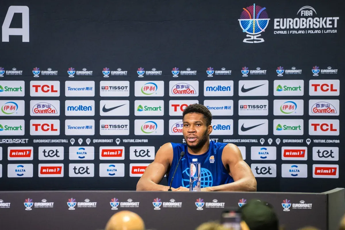 Giannis Antetokounmpo, médaillé de bronze : "C'est ma plus grande réussite"