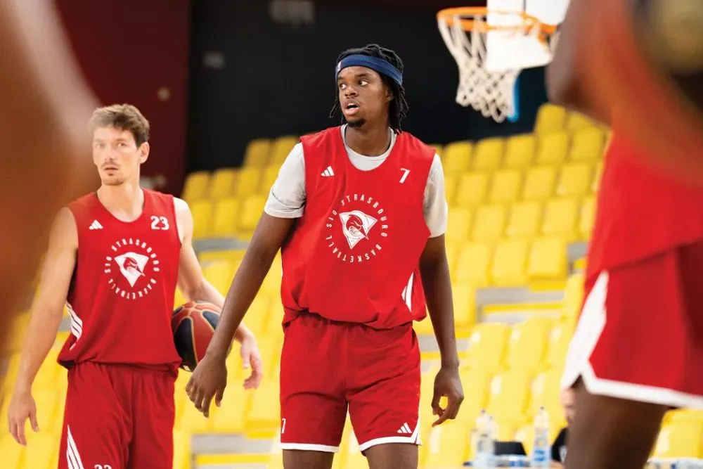 Adama Bal va rebondir en G-League