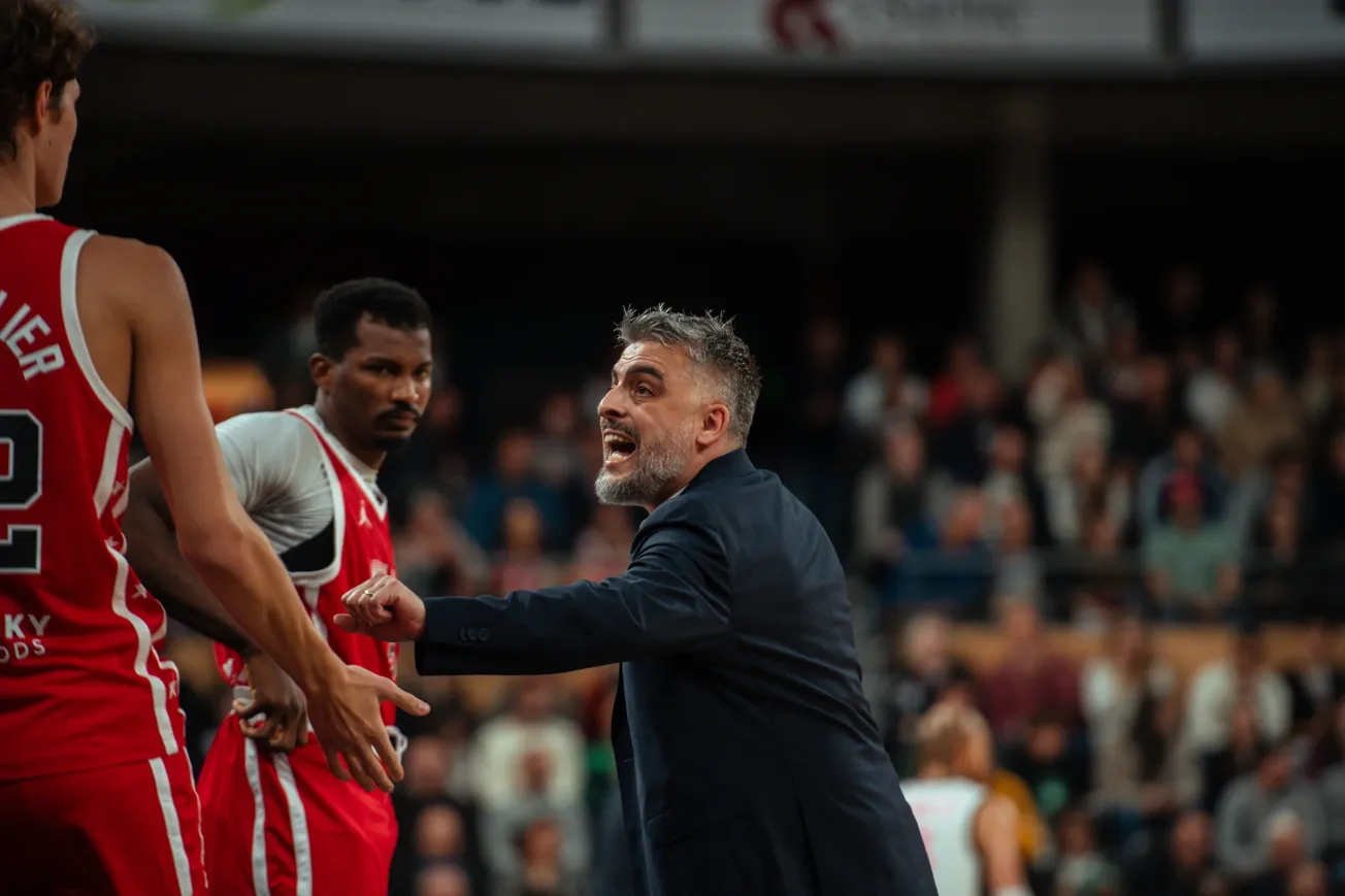 Elric Delord (Chalon) : "Les gens payent leur ticket. Pour voir 60 lancers-francs ?"