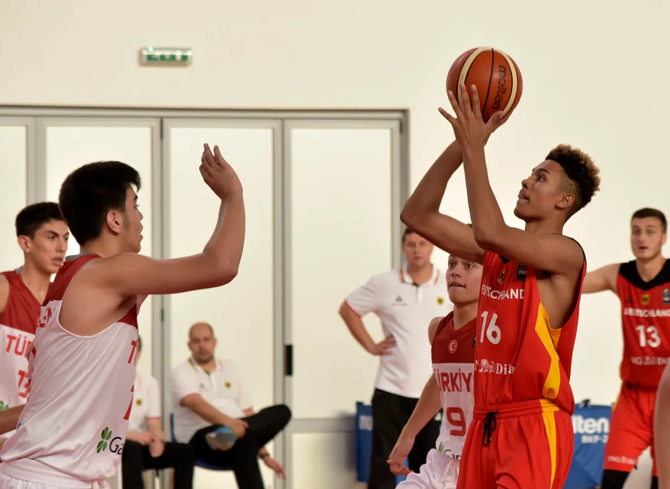 Len Schoormann en pigiste médical à Nanterre