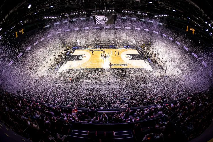 L'atmosphère joyeuse de Napoca