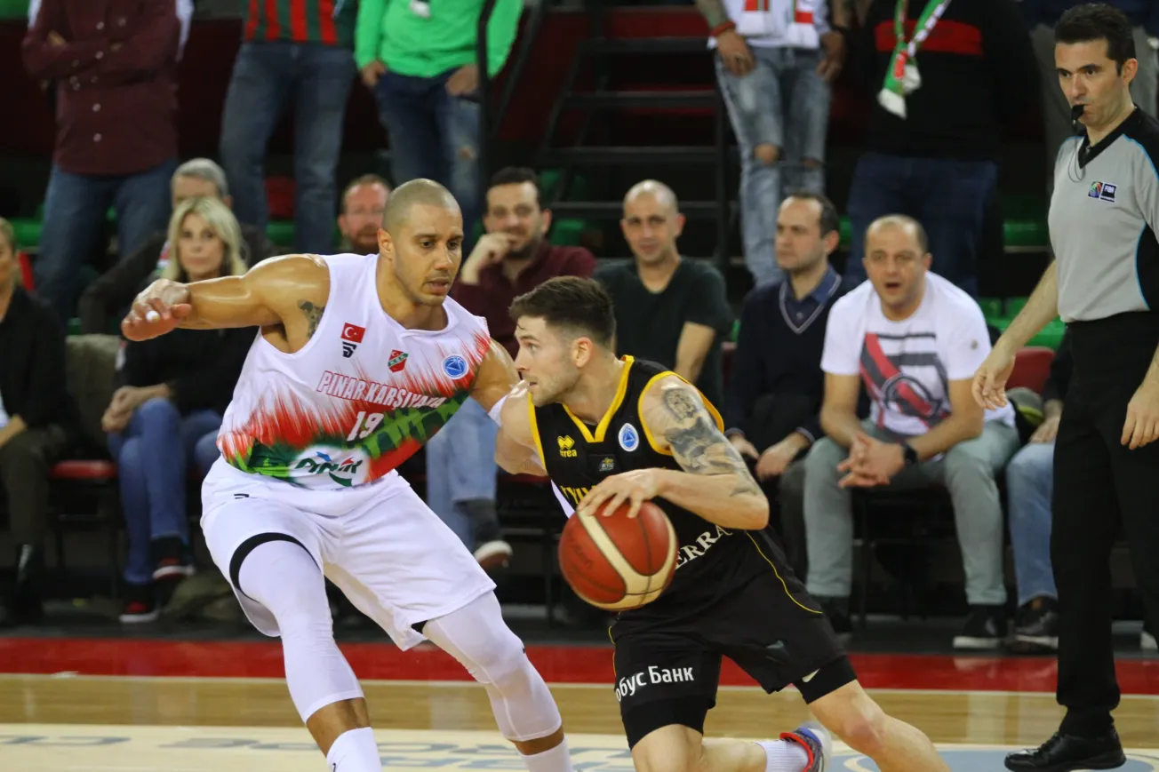 Marek Klassen (Orléans) et Myles Mack (Blois), deux nouveaux meneurs en Elite 2