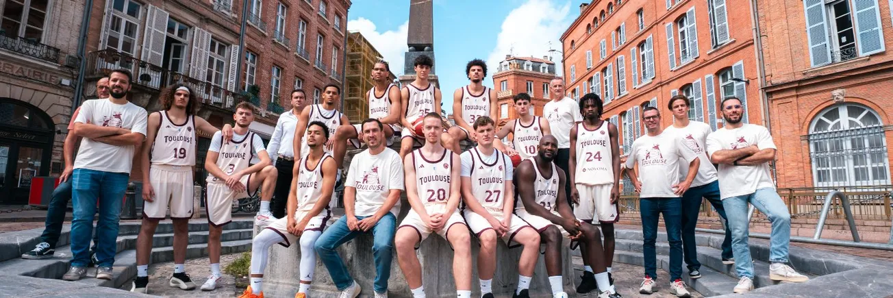 A l'occasion du Rose Festival, Toulouse va jouer au grand palais des sports