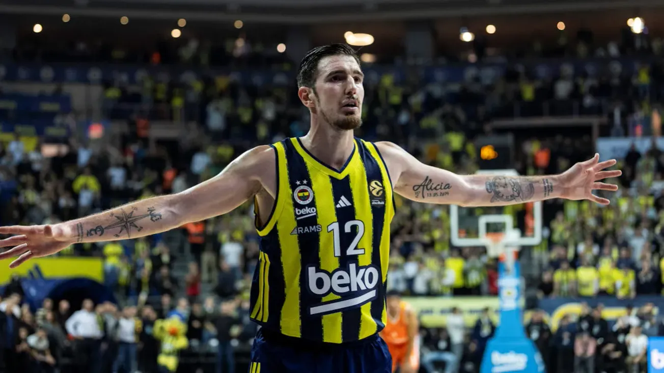 "Des joueurs comme ça, on n'en fait plus", Nando De Colo fait déjà l'unanimité à Fenerbahçe