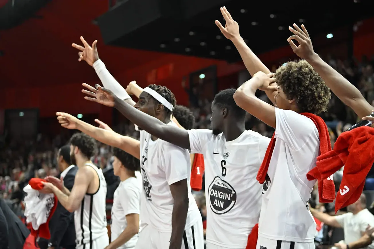 Vidéo : La JL Bourg crucifie Londres au buzzer en Eurocup