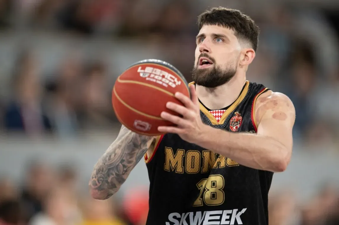 Adrien Moerman signe son retour à Roanne !