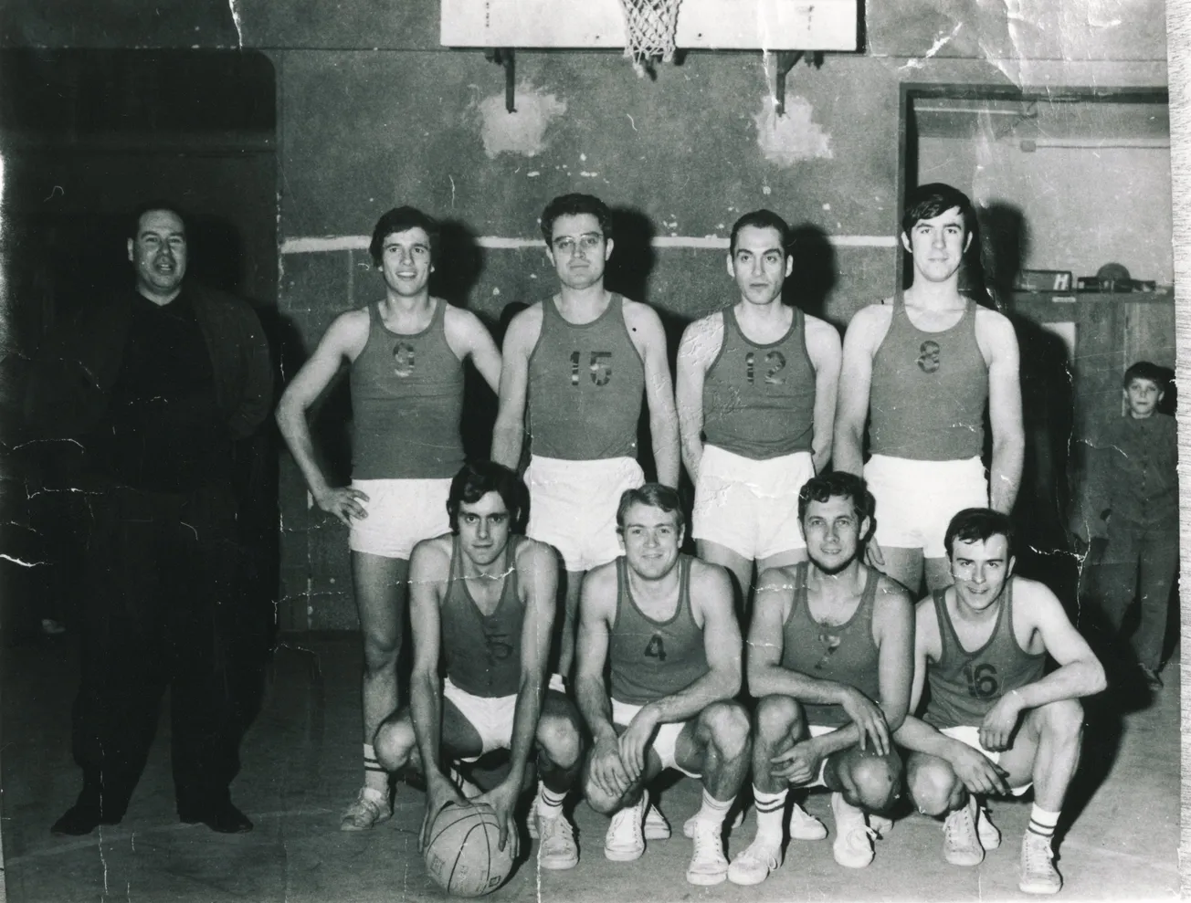 Lionel Jospin avec l'équipe de l'USM Malakoff