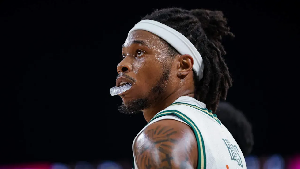 Richaun Holmes quitte le Panathinaïkos