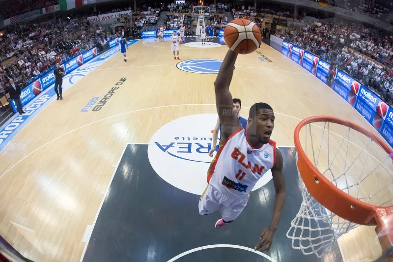 Mathias Lessort à Nanterre pour 3 ans