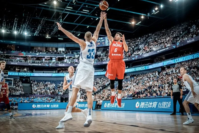 Fenêtre internationale : AJ Slaughter et Aaron Cel avec la Pologne