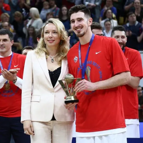 Ilona Korstine (DG de la VTB League) raconte comment concilier le basket avec les études supérieures