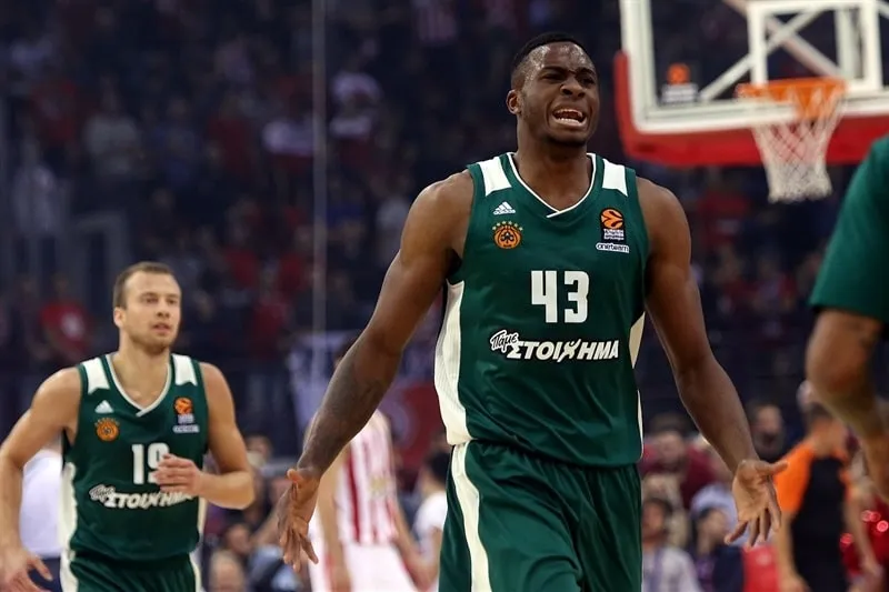 Vidéo : ça chauffe entre Rudy Fernandez et Thanasis Antetokounmpo