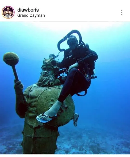 La photo du jour : Quand Boris Diaw fait de la plongée en tongs aux Iles Caïmans