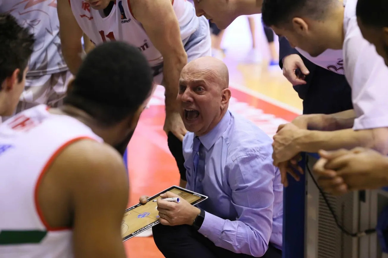 Italie : Reggio Emilia remercie son coach Max Menetti