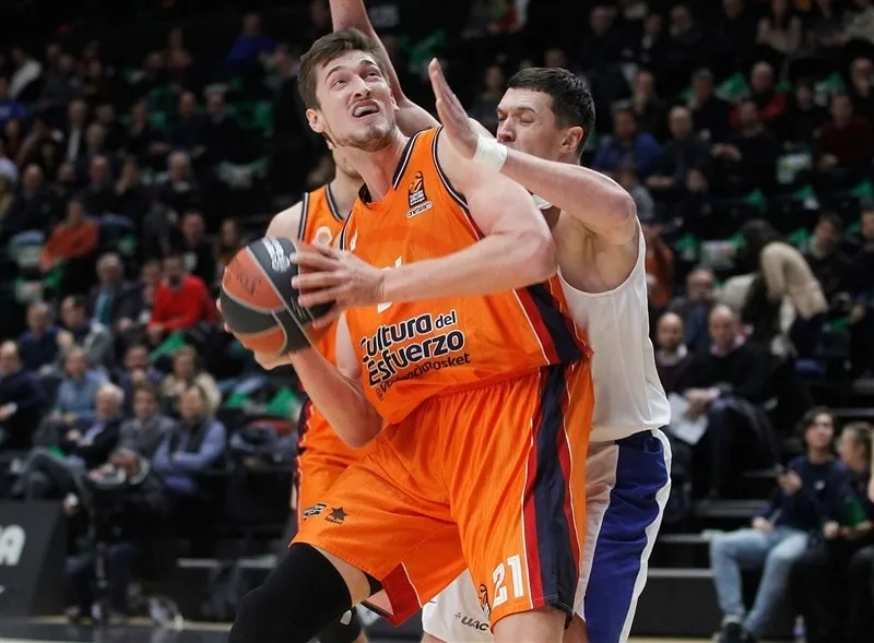 Euroleague : Tibor Pleiss quitte Valence pour l’Anadolu Efes