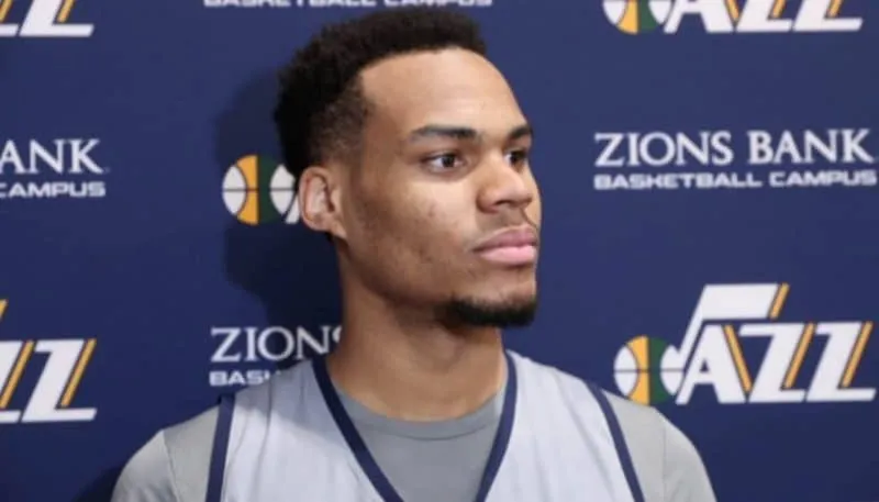 Le palais des sports de Pau ouvert cette nuit pour suivre en direct la draft de Elie Okobo