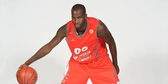 NM2 : Steed Tchicamboud est le nouvel entraîneur de Cergy-Pontoise