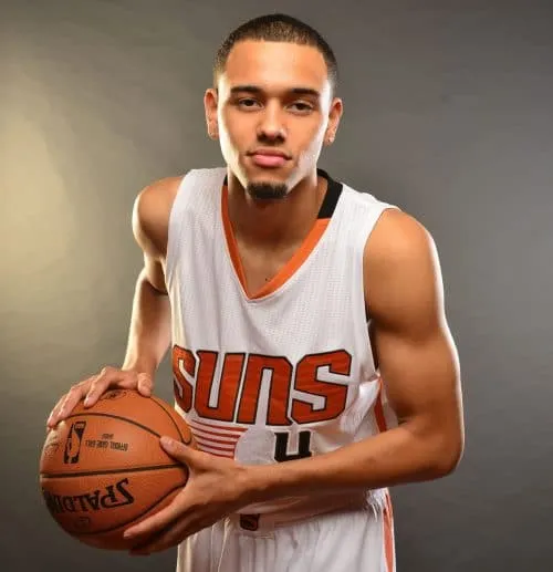 L’ancien meneur des Los Angeles Lakers Tyler Ennis renforce le Fenerbahçe