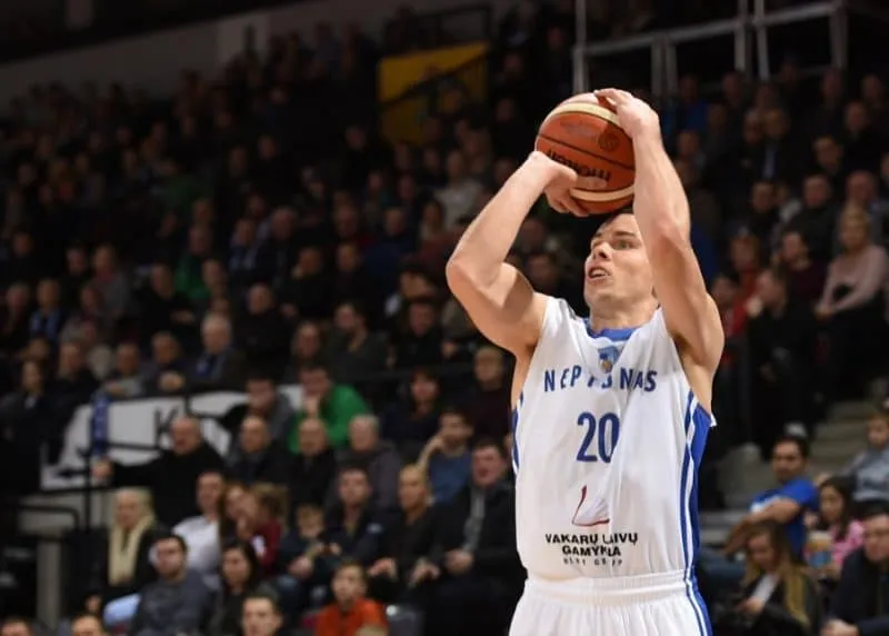 Jeep Élite : le shooteur Jimmy Baron vers le CCRB