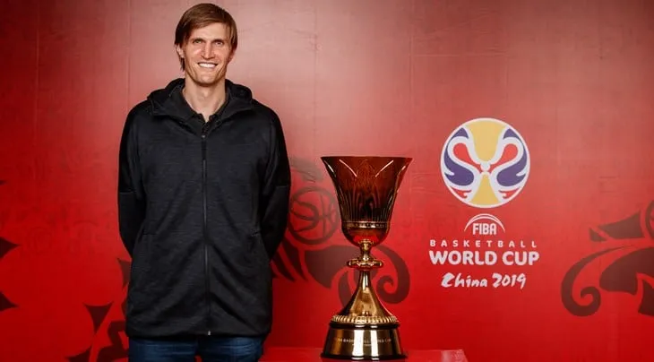 Russie: Le président Andrei Kirilenko défend son bilan avant les élections