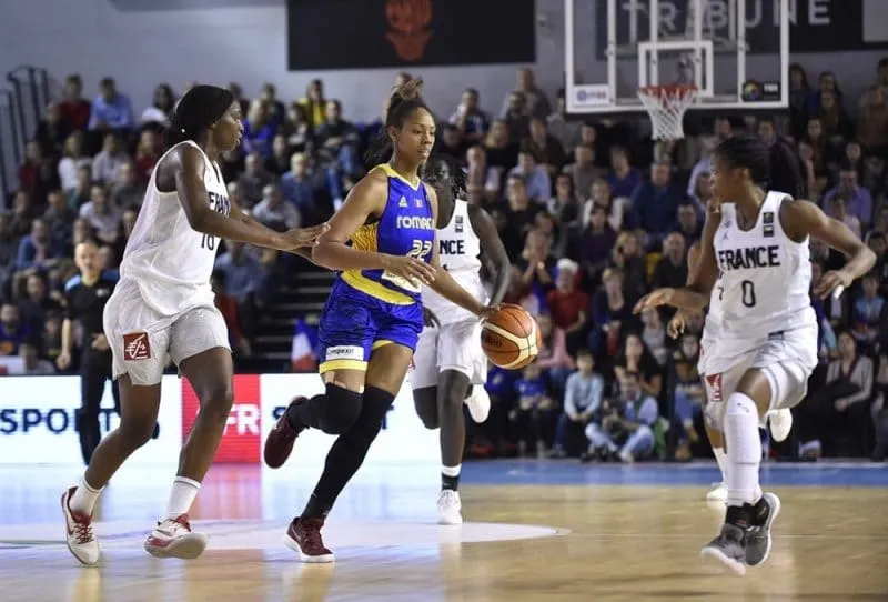 Féminines: Les 14 Roumaines pour affronter la France