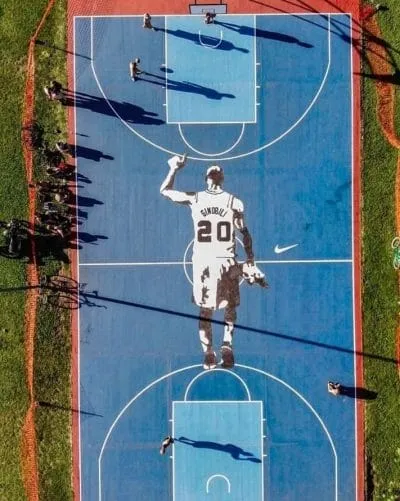 La photo: Manu Ginobili à l’honneur sur un playground de Buenos Aires
