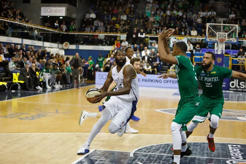 Jeep® ÉLITE : Julian Wright devrait rester à Levallois