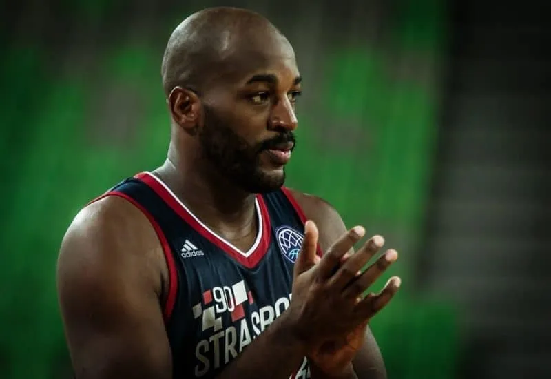 Ali Traore (Strasbourg) après la déroute à Pau: « Ce n’est pas la faute du coach, ce sont les joueurs qui jouent »