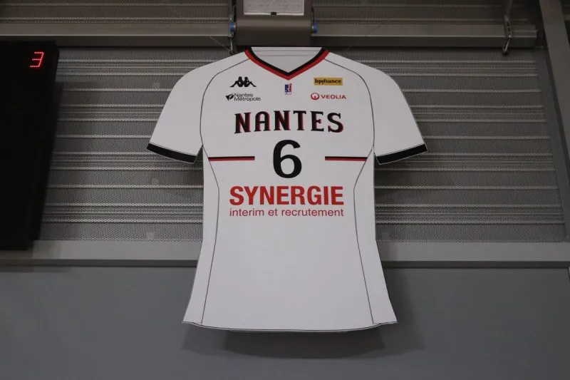 La photo: Le maillot de Jermaine Marshall suspendu à La Trocardière