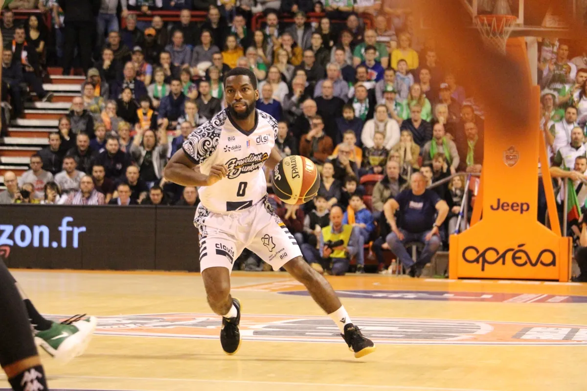 Jeep® ÉLITE : Kendall Anthony prolonge pour la saison à Gravelines