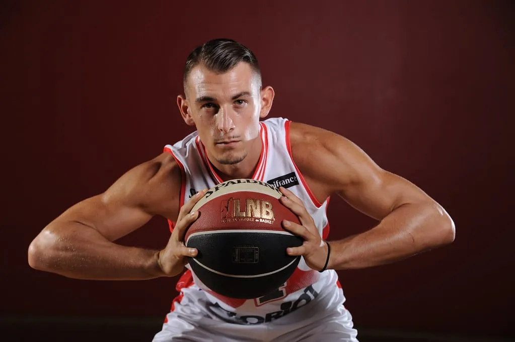 Israël : Arthur Rozenfeld signe à l’Hapoel Gilboa Galil