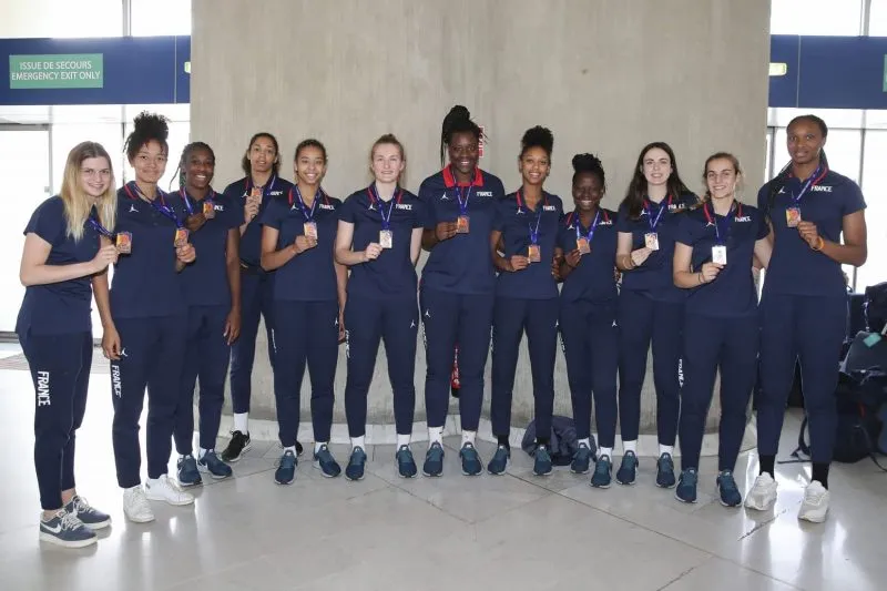 Le portrait des médaillées de bronze U18 par leur coach