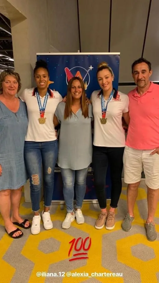 La photo: Alexia Chartereau et Iliana Rupert fêtées en Sarthe