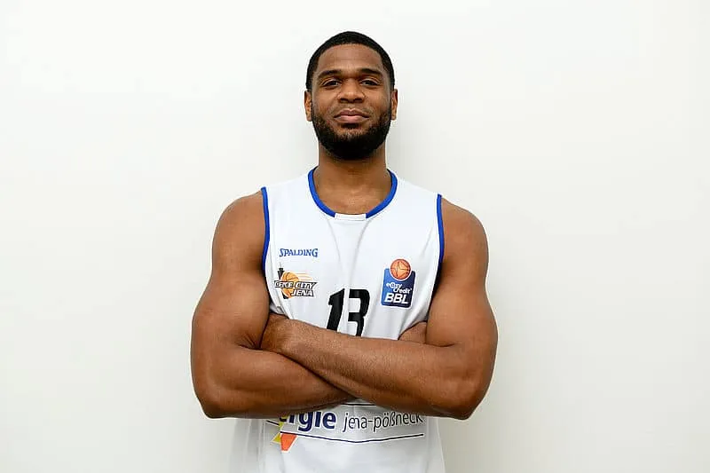 Ronald Roberts nouvel intérieur de Chalon