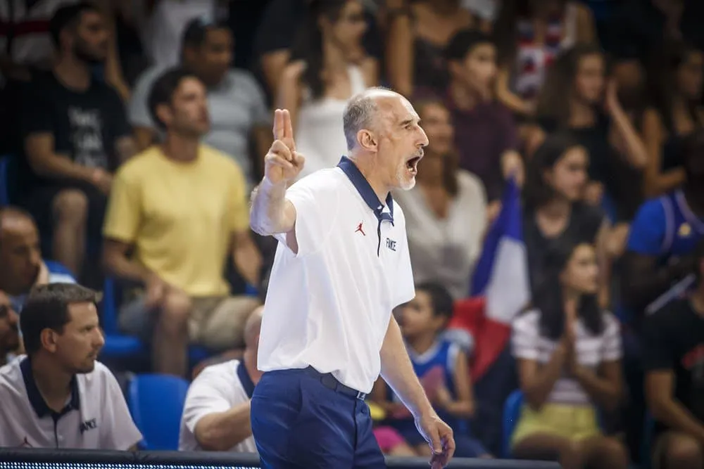 Interview Bernard Faure (coach de l’équipe de France U16) : « Les garçons se sont bonifiés tout au long de la compétition »