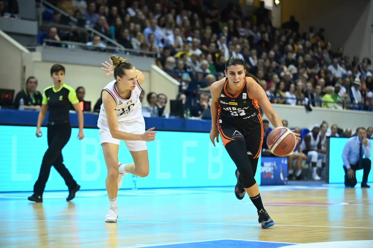 LFB: Quatre départs à Bourges dont la Serbe Ana Dabovic, Aurélie Bonnan coach à Nantes