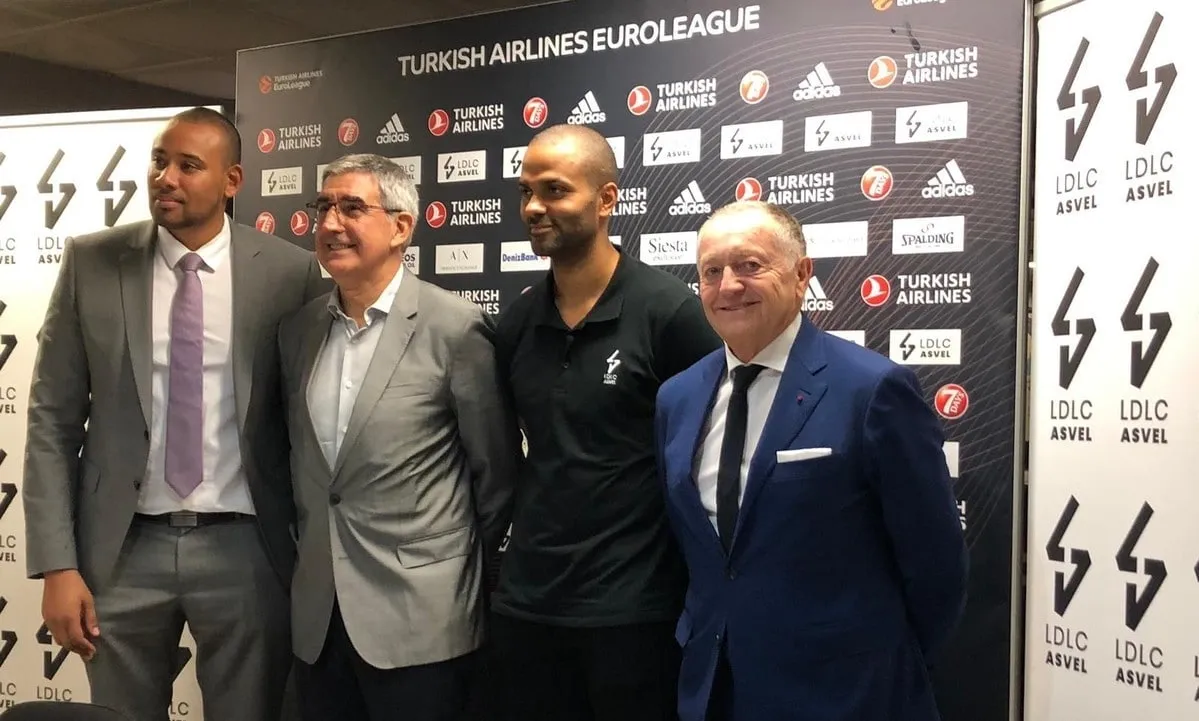 Jean-Michel Aulas (président de l’OL) est contre la Super League de foot… Mais l’Euroleague ?