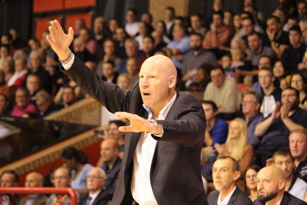 Eric Bartecheky et Gravelines: « je compte bien me présenter à la reprise d’entraînement de l’équipe professionnelle « 
