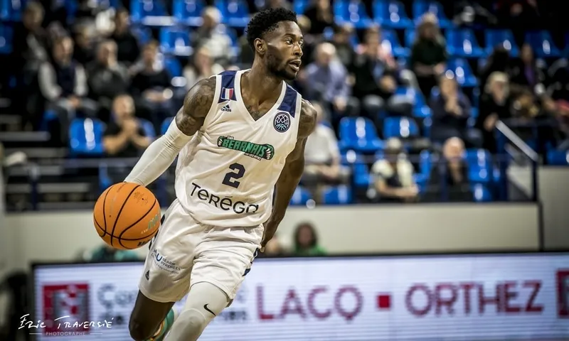 Dijon : Matt Mobley pigiste médical de Chase Simon